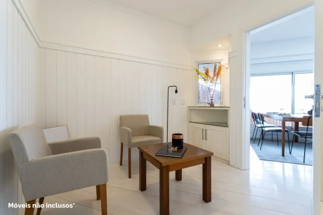 Imagem Apartamento 276M² Reformado, 3Q, 3 Suítes, 3 Banheiros, 4 Vagas, Varanda, Piscina, Academia, Churrasqueira, Salão de Festas, Playground, Split.