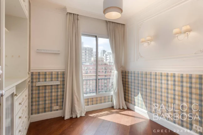 Imagem Vila Nova Conceição Venda - 3 Suítes - 3 Vagas - 206m²