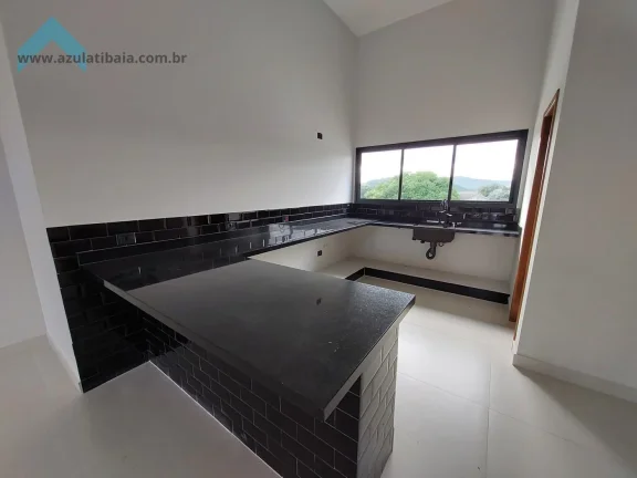 Imagem Casa Térrea à Venda no Jardim Morumbi  Atibaia | 3 Suítes e Piscina