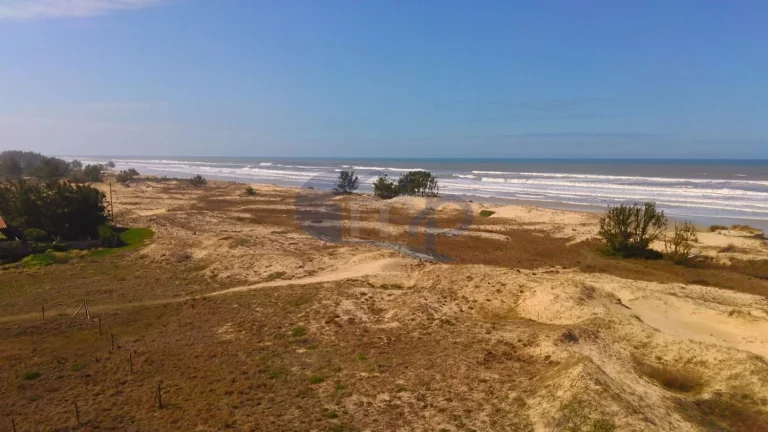 Imagem Terreno á venda na Praia Real em Torres/RS