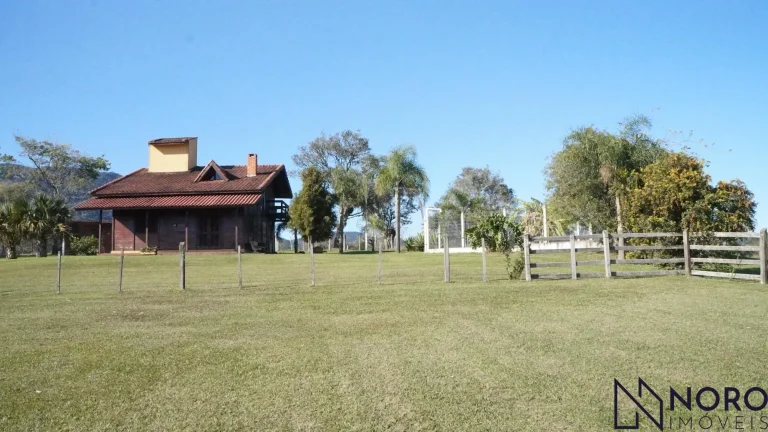 Imagem Lindíssima chácara, 2,1ha, acesso asfaltado, com sede, cocheiras, horta, pomar,
