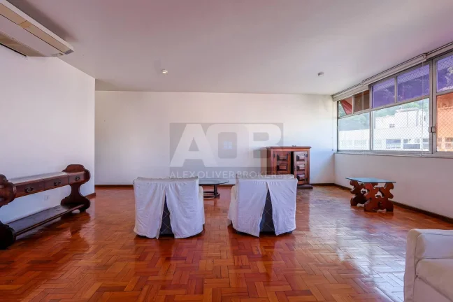 Imagem Apartamento à venda em Copacabana, 4quartos, 244m2, 1vg, Pça Eugenio Jardim
