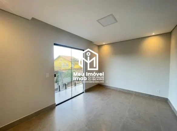 Imagem SHA Quadra 4 Arniqueiras Casa 3 Suítes 2 Vagas Útil 270 m² Terreno 235 m²