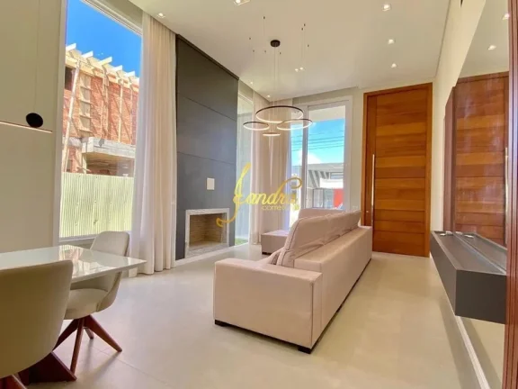 Imagem Sobrado condomínio fechado beira de lago com 04 suítes