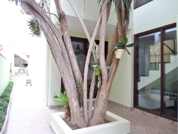 Imagem Casa à venda com 4 quartos, sendo 2 suítes, em Morumbi, São Paulo - SP