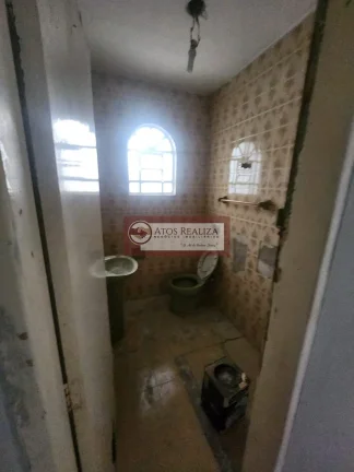 Imagem Casa à Venda no Jardim das Imbuias, SP, 125m², 2 Quartos, 2 vagas de garagens, corredor Lateral. R$: 318k OPORTUNIDADE!