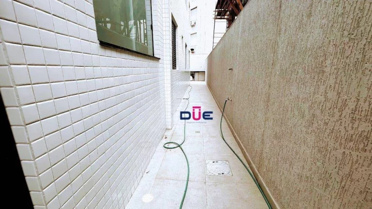 Imagem Casa com 3 dormitórios à venda, 156 m² por R$ 1.300.000 - Embaré - Santos/SP