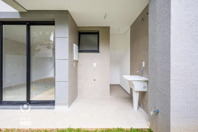 Imagem Sobrado com terraço, 3 quartos sendo 1 suíte, 2 vagas de garagem à venda por R$ 1.014.425,73 - Santa Cândida - Curitiba/PR