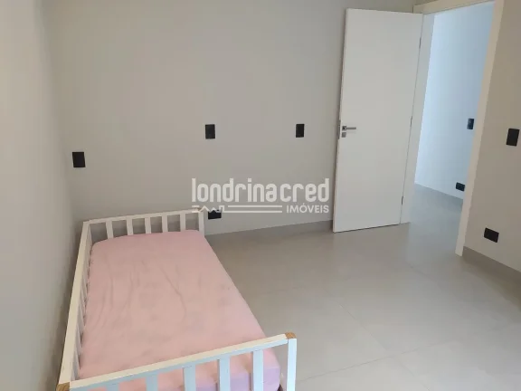 Imagem Casa com conceito moderno, ótima localização, possuindo 03 quartos, sendo 01 suíte, 2 banheiros, sala, cozinha, 4 vagas de garagem, Monte Belo, Londrina.