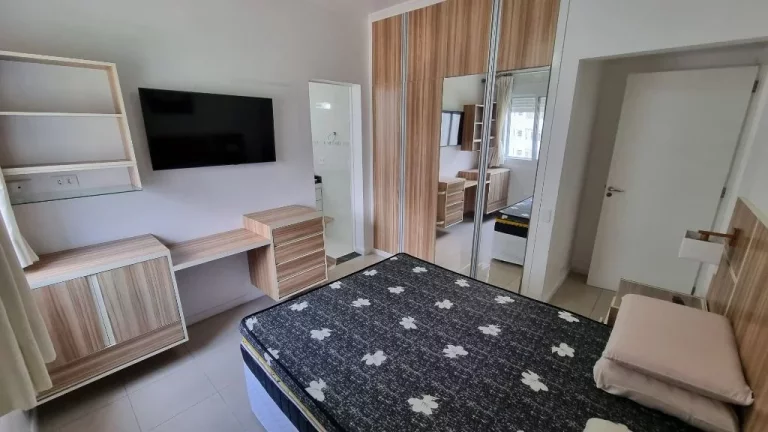 Imagem MARAVILHOSO APARTAMENTO NA PRAIA DE PITANGUEIRAS, 3 DORM. SENDO 1 SUÍTES, 1 VAGA DE GARAGEM, TOTALMENTE REFORMADO.