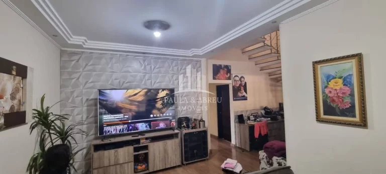 Imagem Sobrado de Alto Padrão, 4 Dormitórios, Sendo 2 Suítes e 1 com Closet, Porteira Fechada, Água Quente na Cozinha, Churrasqueira e fogão à Lenha no Centro de Ribeirão Pires-SP
