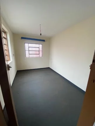 Imagem CASA E BARRACÃO NA VILA SANTA TERESINHA