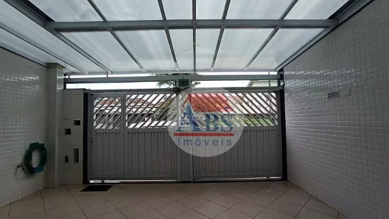 Imagem Lindo Sobrado Geminado com 3 dormitórios à venda, 204 m² por R$ 800.000 - Vila Ponte Nova - Cubatão/SP