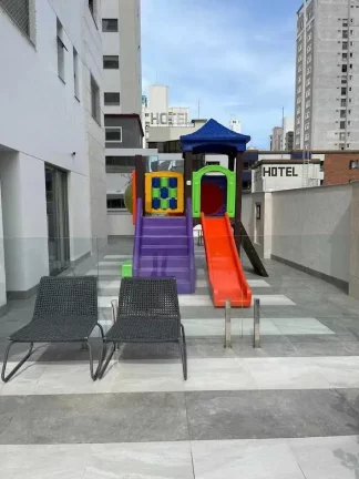 Imagem Apartamento com 3 suítes e 2 vagas de garagem há 250m2 do mar no Centro de Balneário Camboriú