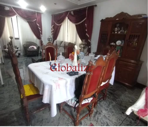 Imagem Belíssimo sobrado em Santos no bairro do Embaré com 4 dormitórios, duas suítes, duas vagas e quintal com churrasqueira à venda por R$ 1.490.000,00
