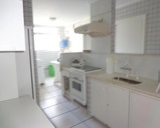 Imagem Apartamento à venda no Guarujá na Praia das Pitangueiras
