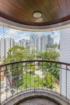 Imagem Amplo apartamento à venda com 4 quartos, sendo 3 suítes, e 4 banheiros no total. Este apartamento ...