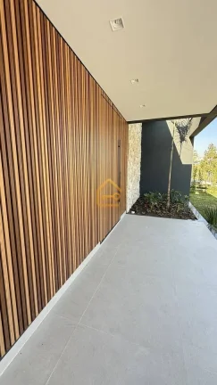 Imagem Casa 3 dormitórios ( 3 suítes), 4 vagas, Urbanova, Sjc.