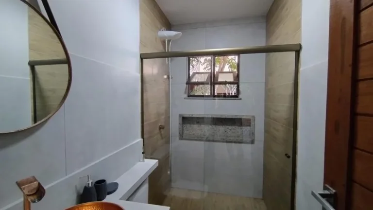 Imagem Imóvel com 3 Quartos para Alugar, 180 metros em Mata de São João - Mata de São João