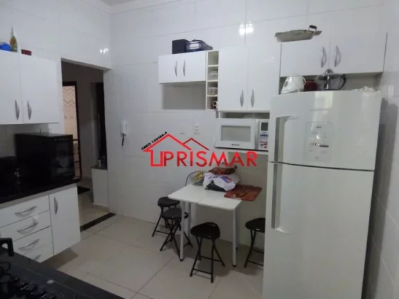 Imagem Sobreposta alta 2 Dormitórios 1 suite 1 vaga Campo Grande