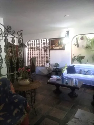 Imagem Casa à venda com 3 quartos, sendo 1 suíte, em Jaguaré, São Paulo - SP