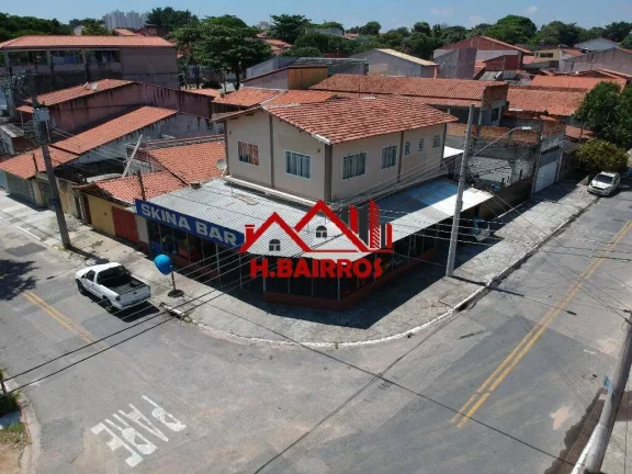 Ponto Comercial de esquina à Venda próximo a Linha Verde