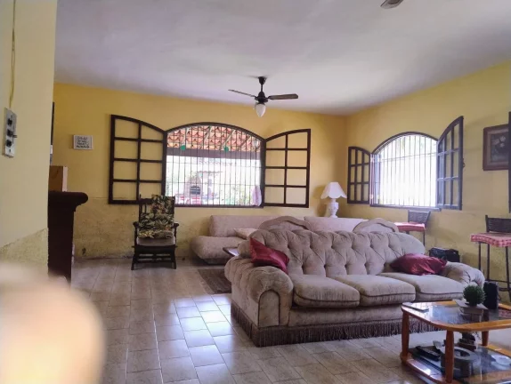 Imagem CASA À VENDA 161M² EM ITAIPU EXCELENTE TERRENO 450 M² .