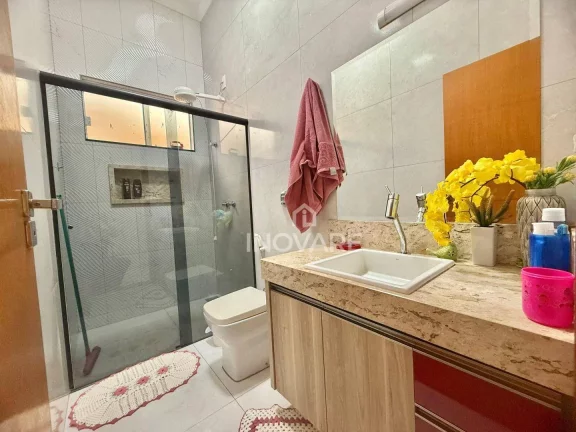 Imagem Casa com 3 dormitórios à venda, 235 m² por R$ 1.140.000,00 - Residencial Beira Rio I - Itumbiara/GO