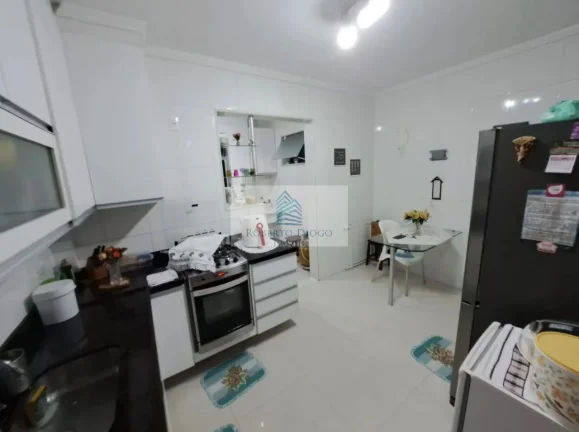 Imagem Imperdível oportunidade de investimento em Vila Valqueire: Apartamento de 4 quartos com suíte e 2 vagas de garagem no RJ