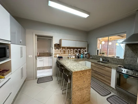 Imagem Casa à venda 3 Quartos, 2 Suites, 3 Vagas, 300M², Jardim Pacaembu, Londrina - PR