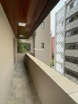 Imagem Apartamento 3 suítes, 3 vagas e 209m2 de útil no Itaim Bibi