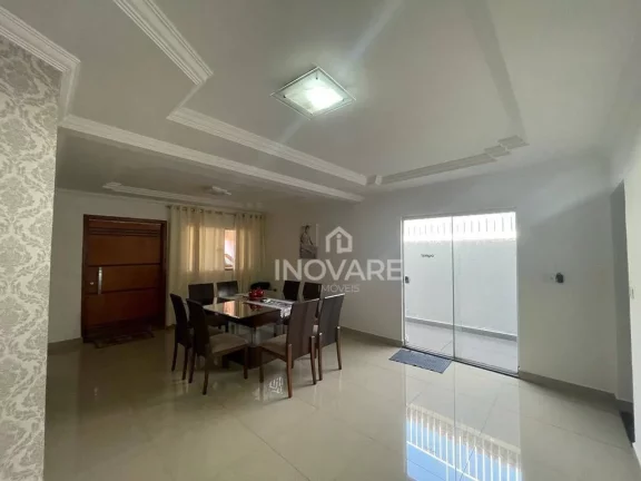 Imagem Casa com 4 dormitórios à venda por R$ 750.000,00 - Jardim América - Itumbiara/GO