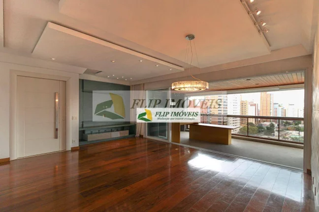 Imagem More em apartamento de alto padrão com 198 m² com 3 suítes, 5 vagas no miolo Cambuí - Campinas - SP
