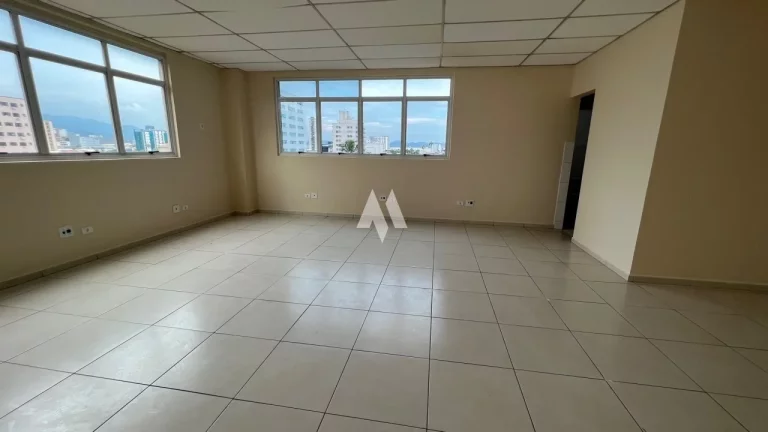 Imagem Sala comercial para locação com 50m2, na Vila Mathias, em Santos