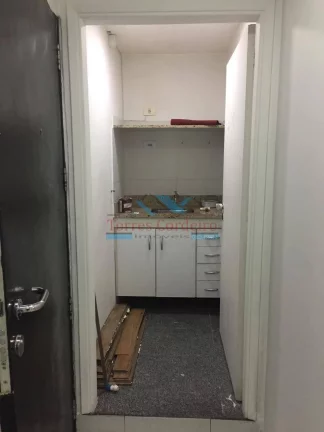 Imagem Conjunto com 130m² na Brig. Faria Lima.