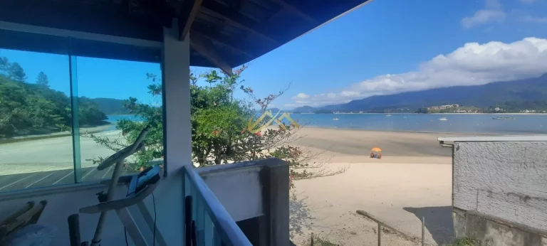Imagem LINDA CASA PÉ NA AREIA EM PRAIA TRANQUILA