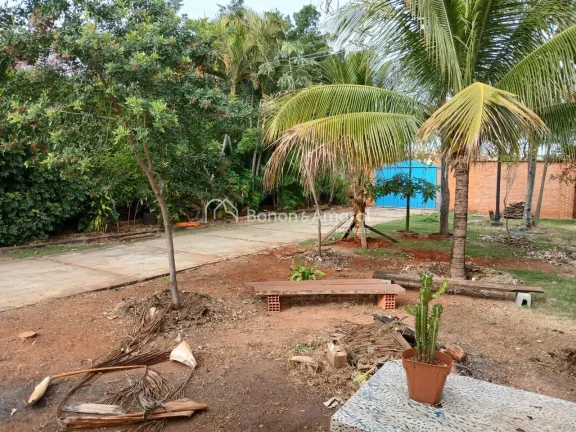 Imagem Esta chácara é o refúgio ideal para quem busca tranquilidade sem abrir mão do conforto. Com trê...