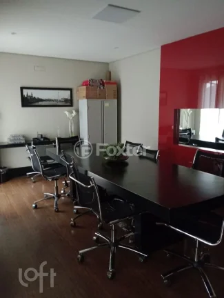 Imagem Apartamento 75M², 2Q, 1 Suíte, 2 Banheiros, 1 Vaga, Varanda, Piscina, Salão de Festas e Jogos, Piscina Aquecida, Churrasqueira, Gerador, Playground.