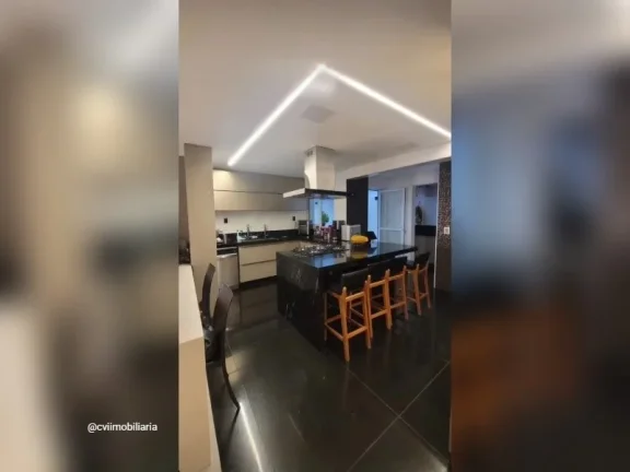 Imagem Viva com sofisticação neste esplêndido apartamento todo decorado e luxuoso com área privativa de...