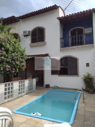Imagem Imperdível: Casa à venda no Rio de Janeiro-RJ, 4 quartos, 1 suíte, 1 sala, 4 banheiros, 1 vaga de garagem, 164m² - Bairro Pechincha!