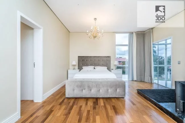 Imagem Casa Triplex a Venda no bairro Jardim Social - Curitiba, PR