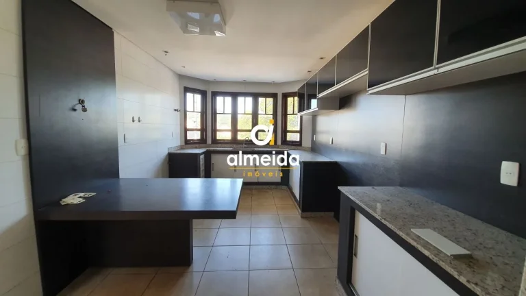 Imagem LINDA CASA 4 DORMITÓRIOS NO BAIRRO NOSSA SENHORA DE LOURDES