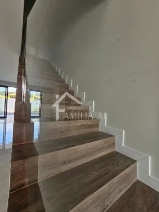 Imagem Geminado Alto Padrão Iririú com 165m²