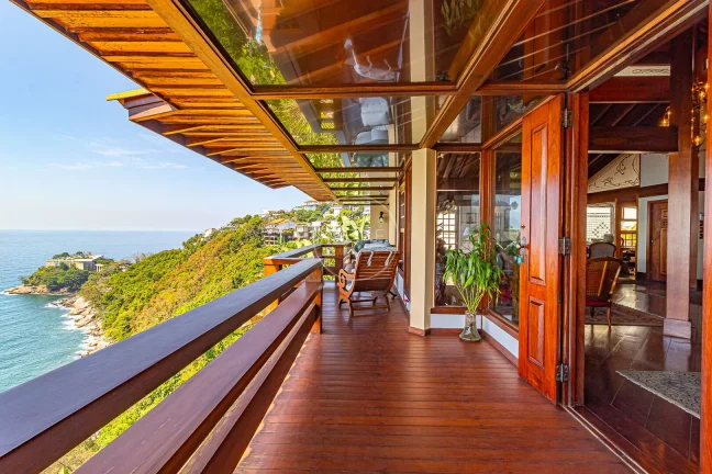 Imagem CASA com VISTA MAR de ALTO PADRÃO - 4 SUÍTES - 522m²