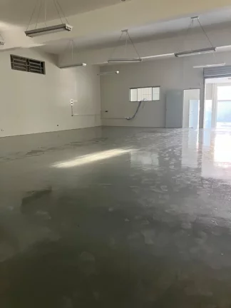 Imagem Galpão em Chácara Santo Antônio - SP: 388M² Locação por R$ 15.000 - Confira!