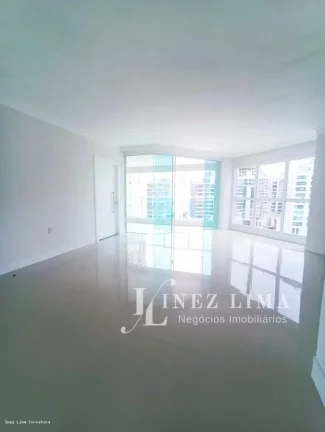 Imagem Alto Padrão para Venda em Itapema, meia praia, 3 dormitórios, 3 suítes, 4 banheiros, 2 vagas