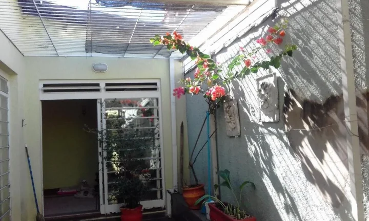 Imagem Casa à venda em Piracicaba. 03 dormitórios com armários embutidos sendo 01 suíte com banheira de...