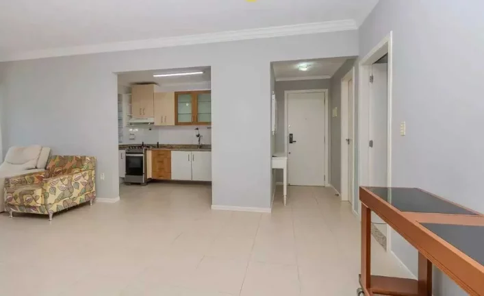 Imagem Apartamento com 3 dormitórios sendo 1 suíte e 2 vagas em Balneário Camboriú/SC