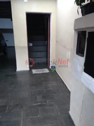 Imagem Oportunidade - Amplo Sobrado à Venda em São Bernardo do Campo no bairro Alto Industrial.