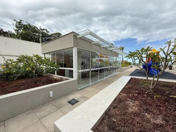 Imagem Seu Frente Mar em Balneário Piçarras, no bairro Itacolomi, com 03 quartos sendo 01 suíte em um resort, com mais de 30 opções de lazer e piscina com borda infinita de frente pro mar.
